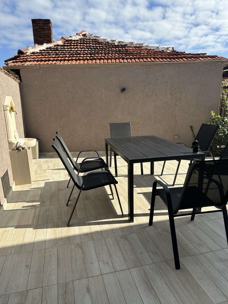 Дава се под наем Къща в Кюстендил, Бузлуджа - 90 кв.м за 500 € - Снимка #8
