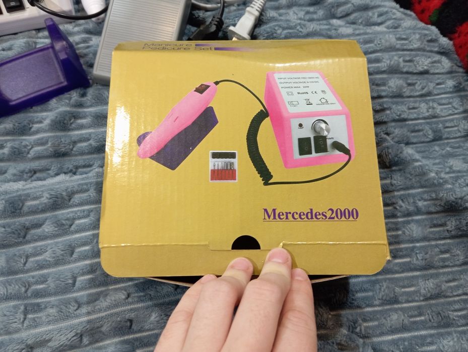 Аппаратный маникюр с пидалью