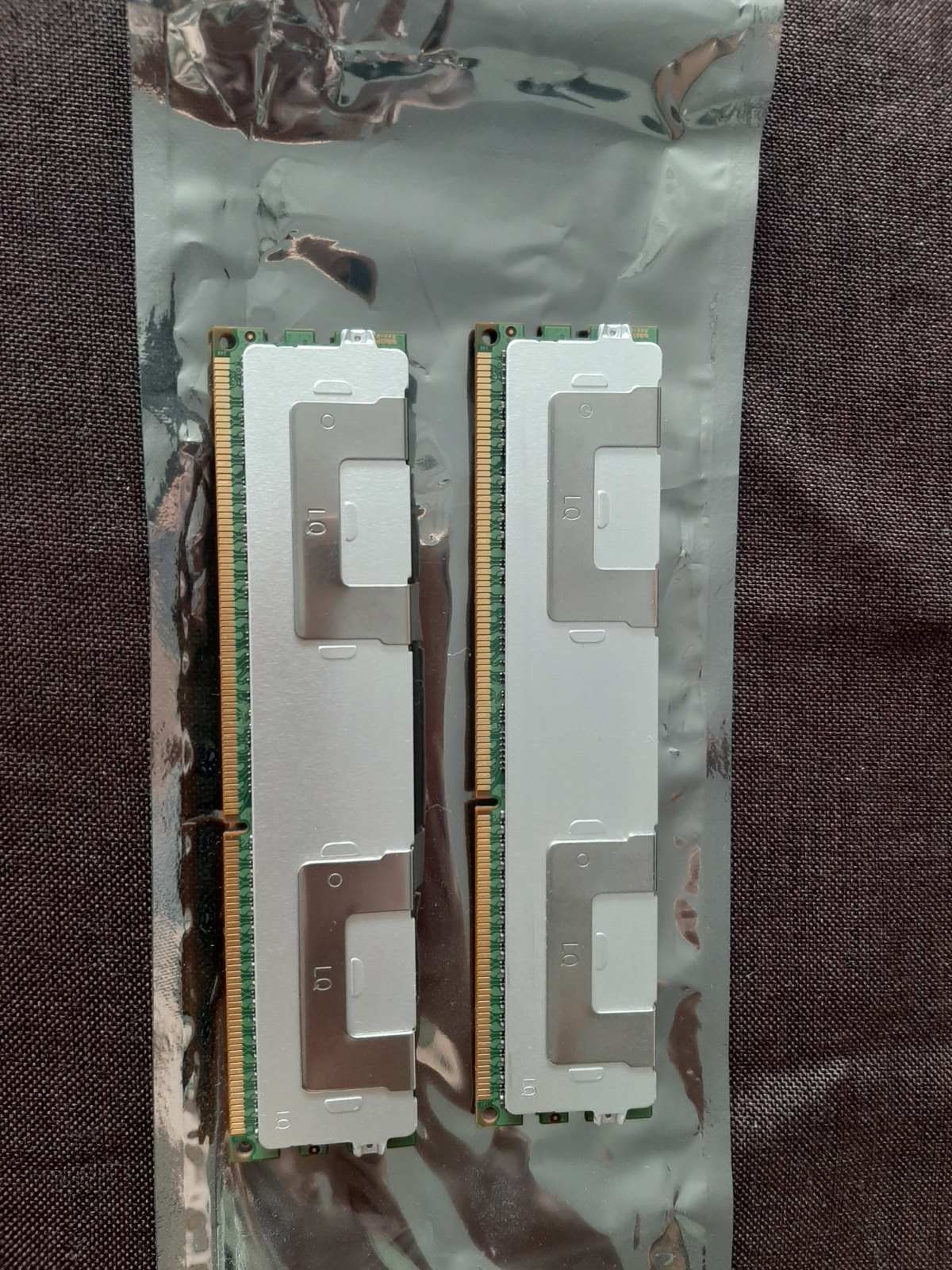 Сървърна Рам памет Samsung 2x64 gb DDR3