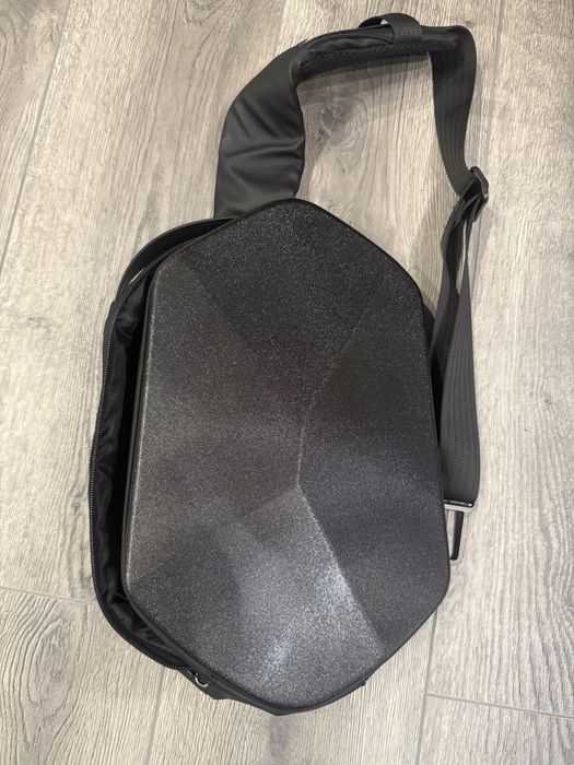 Раница за очила с виртуална реалност