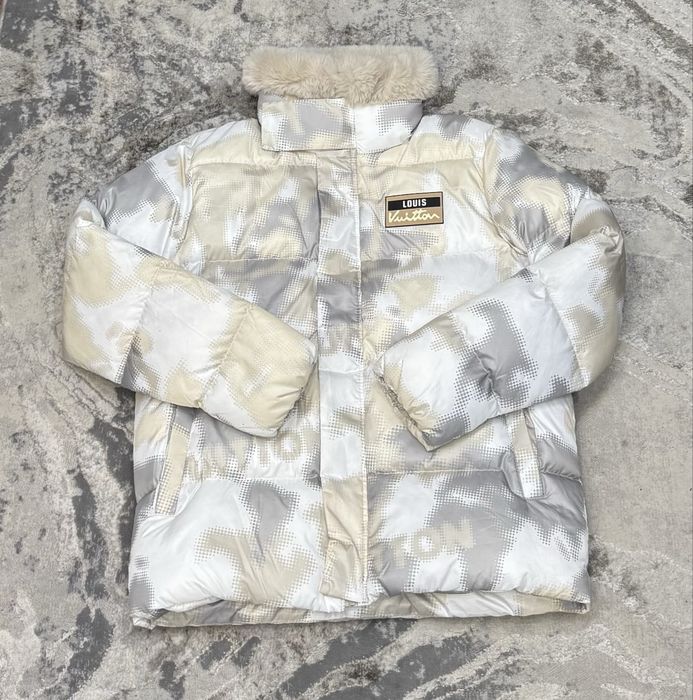 Яке Louis Vuitton