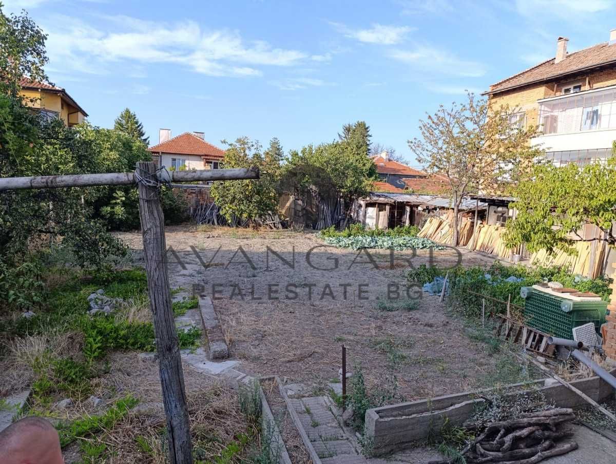 Продава се Етаж от къща в Пловдив, Прослав - 155 кв.м за 1185 €/кв.м - Снимка #11