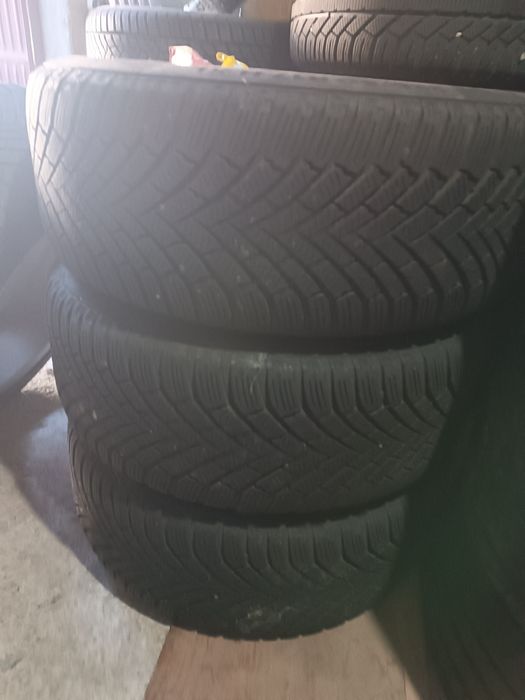 Зимни гуми с джанти 225,50.17