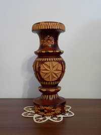 Vaza din lemn sculptata, vechime 40 de ani
