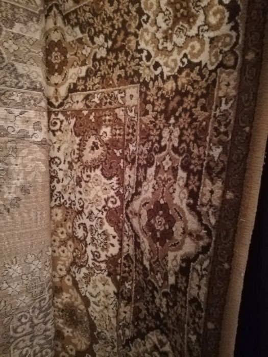 Персийски килим красив