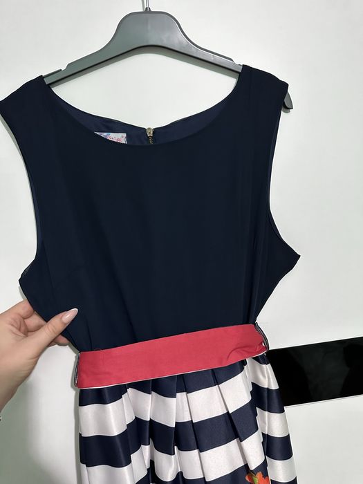 Рокля размер - S