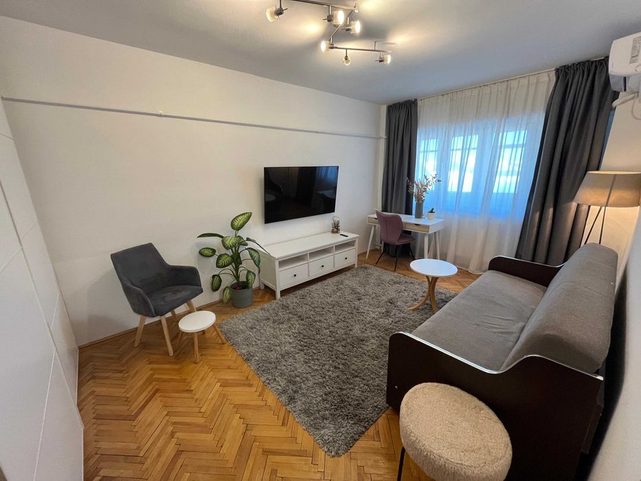 Apartament 2 camere central superb | renovat 2025 | Proprietar