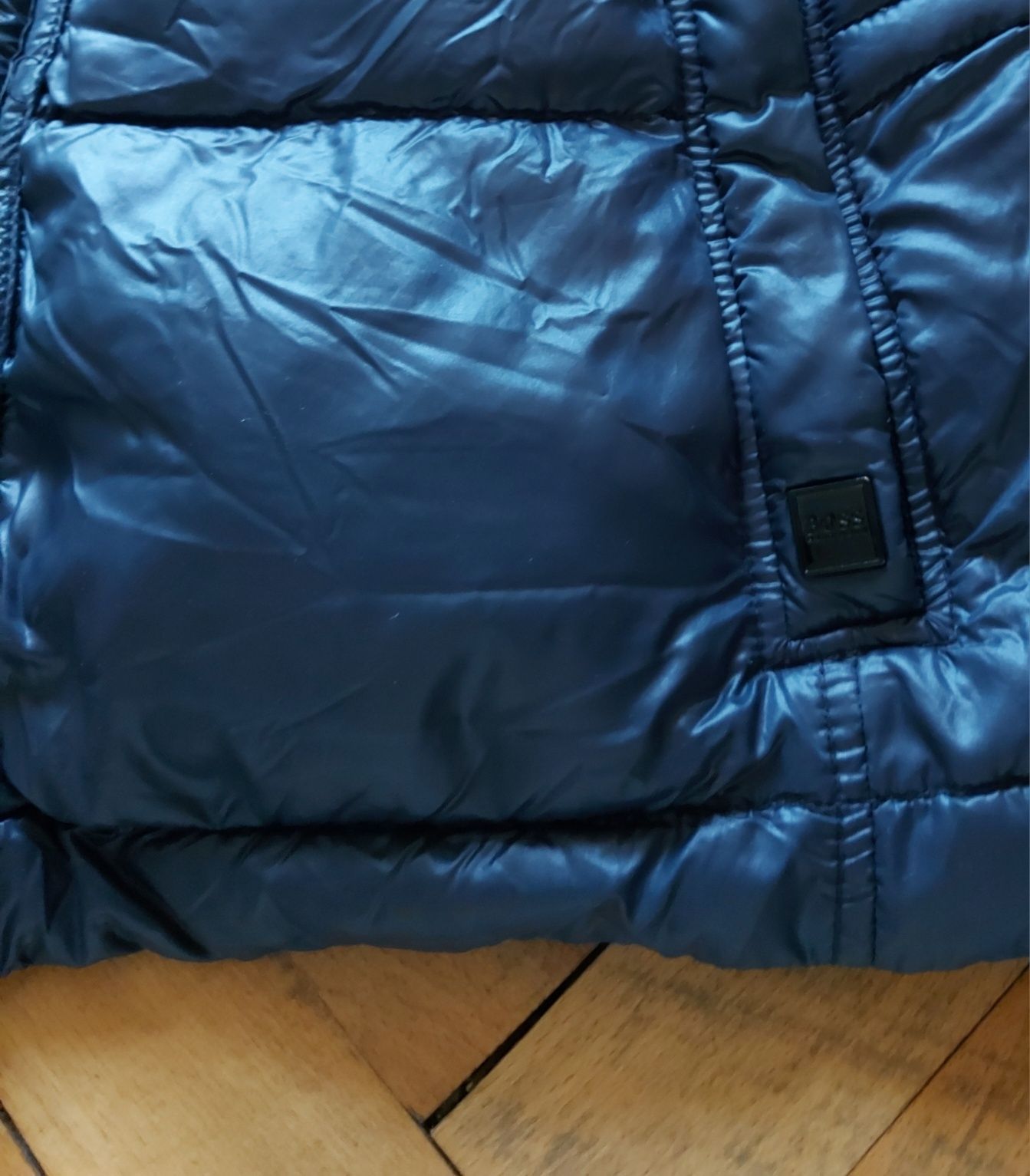 Hugo boss down M48/L50,мъжко пухено яке ,100%пух