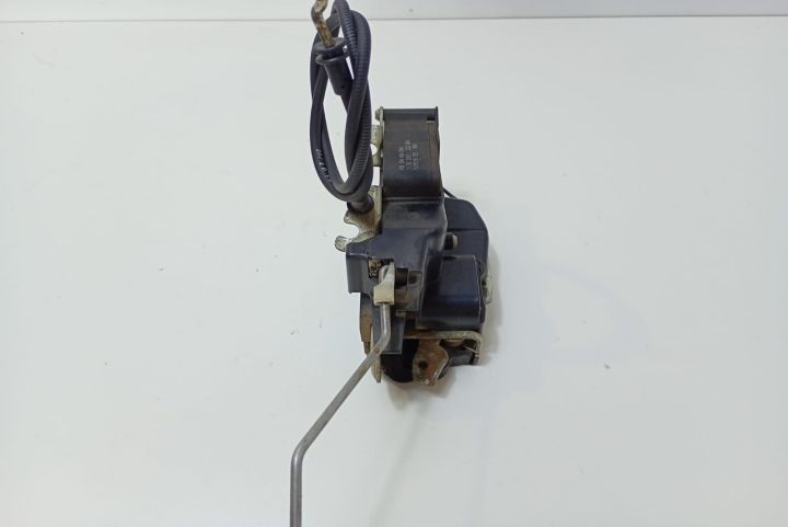 Broasca usa  dreapta fata A6397201735 Mercedes-Benz Vito W639