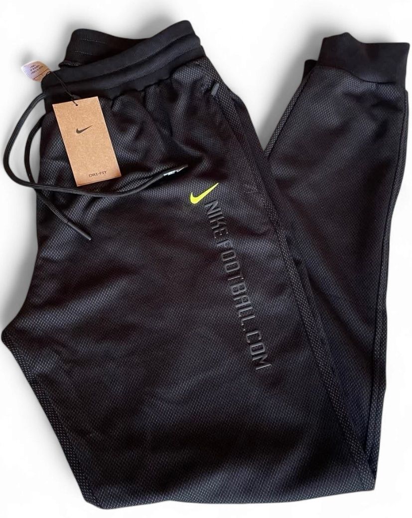 Мъжко долнище анцуг Nike