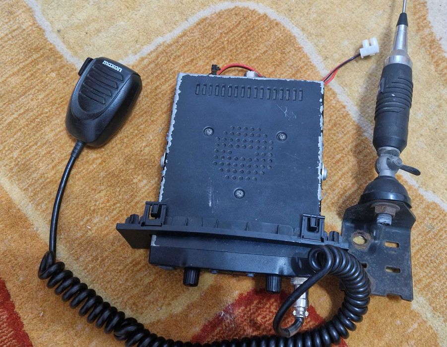 Statie radio CB Maxon CM10 cu squelch automat