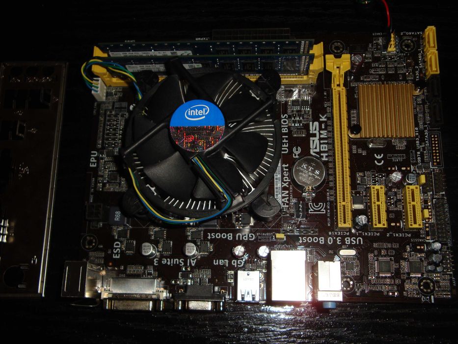Placa de baza Asus H81M-k sk 1150 procesor i5 4570 3.6Ghz 4GB DDR3