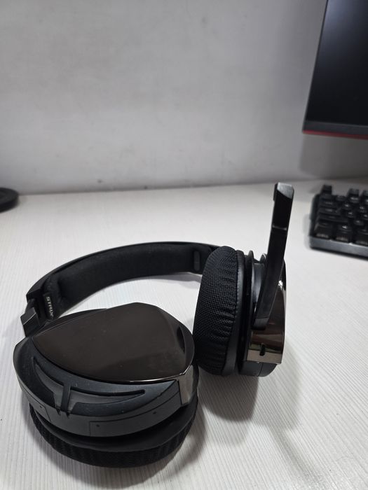 Casti ASUS Rog Strix Fushion 500