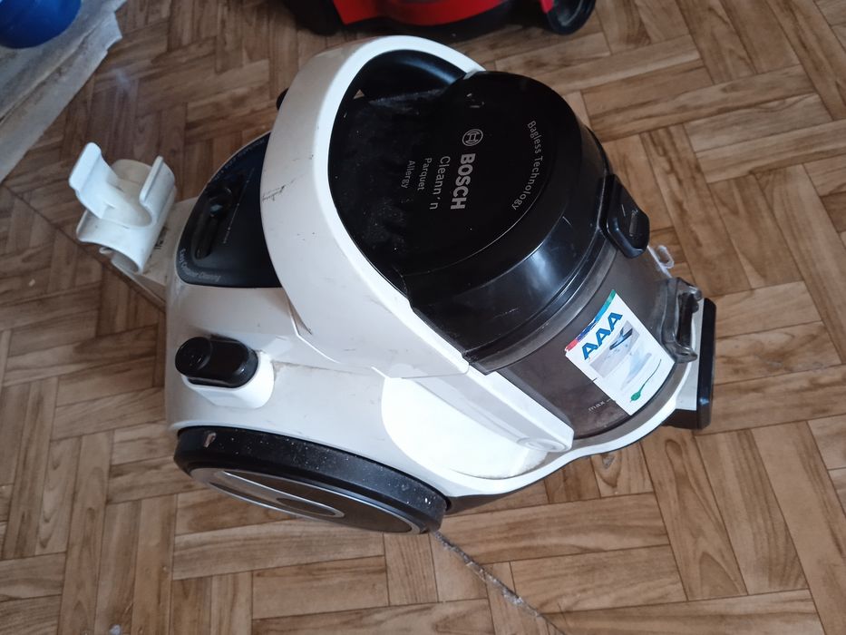 Продам б у рабочие пылесосы