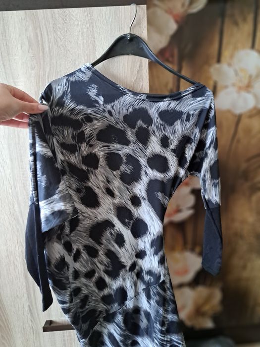 Асиметрична туника