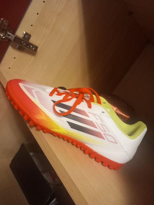 Ghete adidas f 50 fotbal sintetic