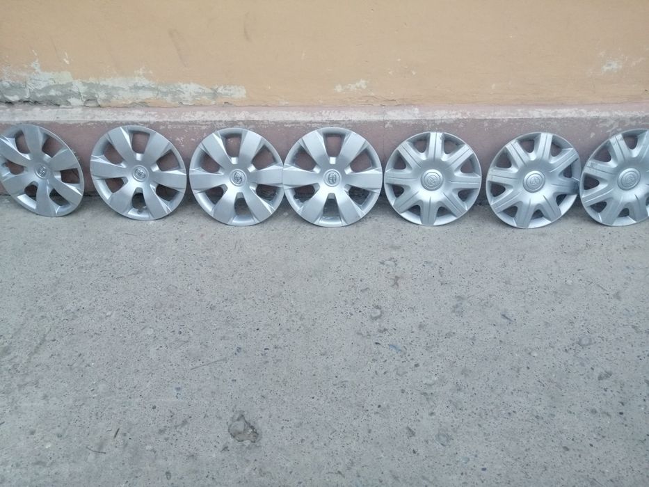 Калпаки, фары на Tayota camry