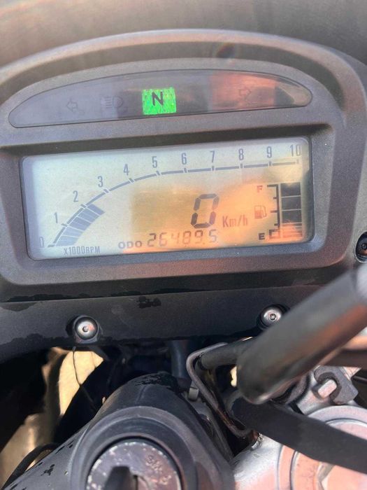 Motocicleta Suzuki XF650 Freewind