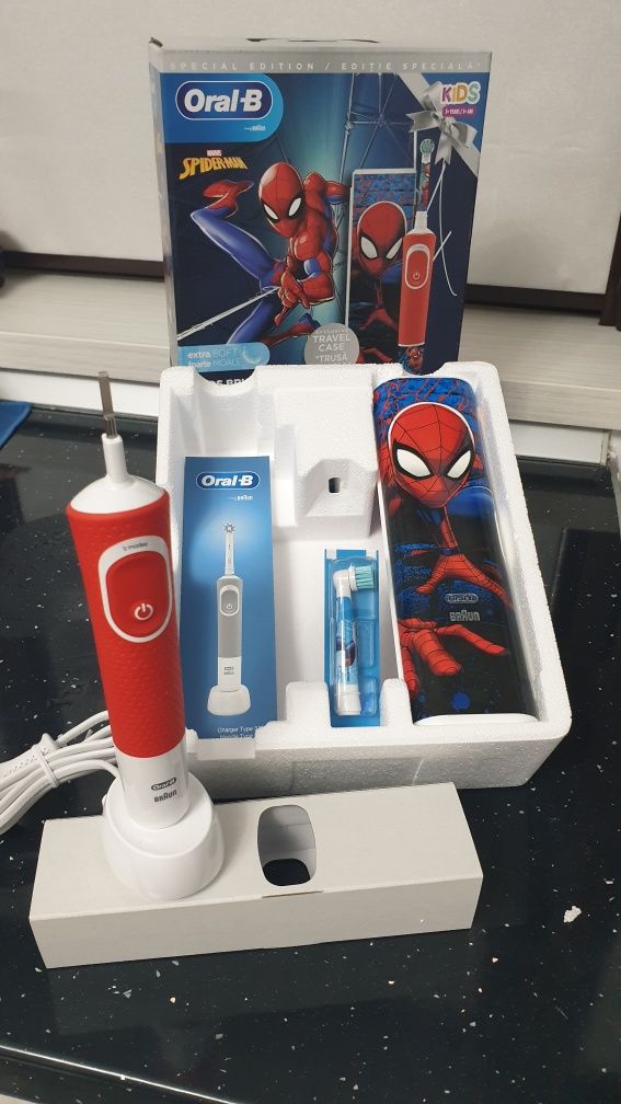 Perie electrica oral-b pentru copii