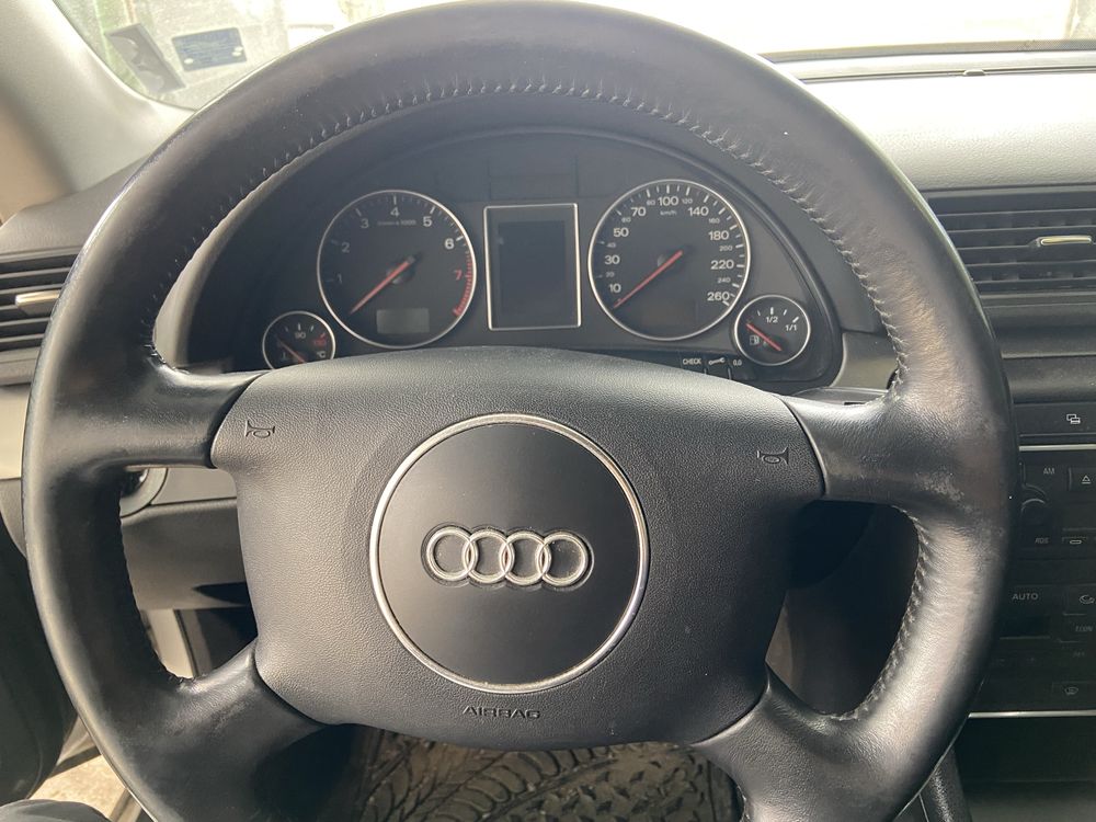 Audi A4 b6 2000 кубика на части