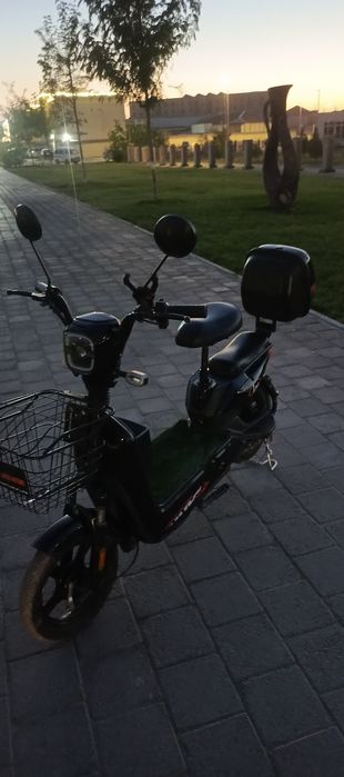Skuter sotiladi holati yahshi