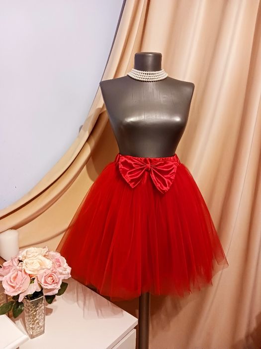 Fusta tull rosie Noua