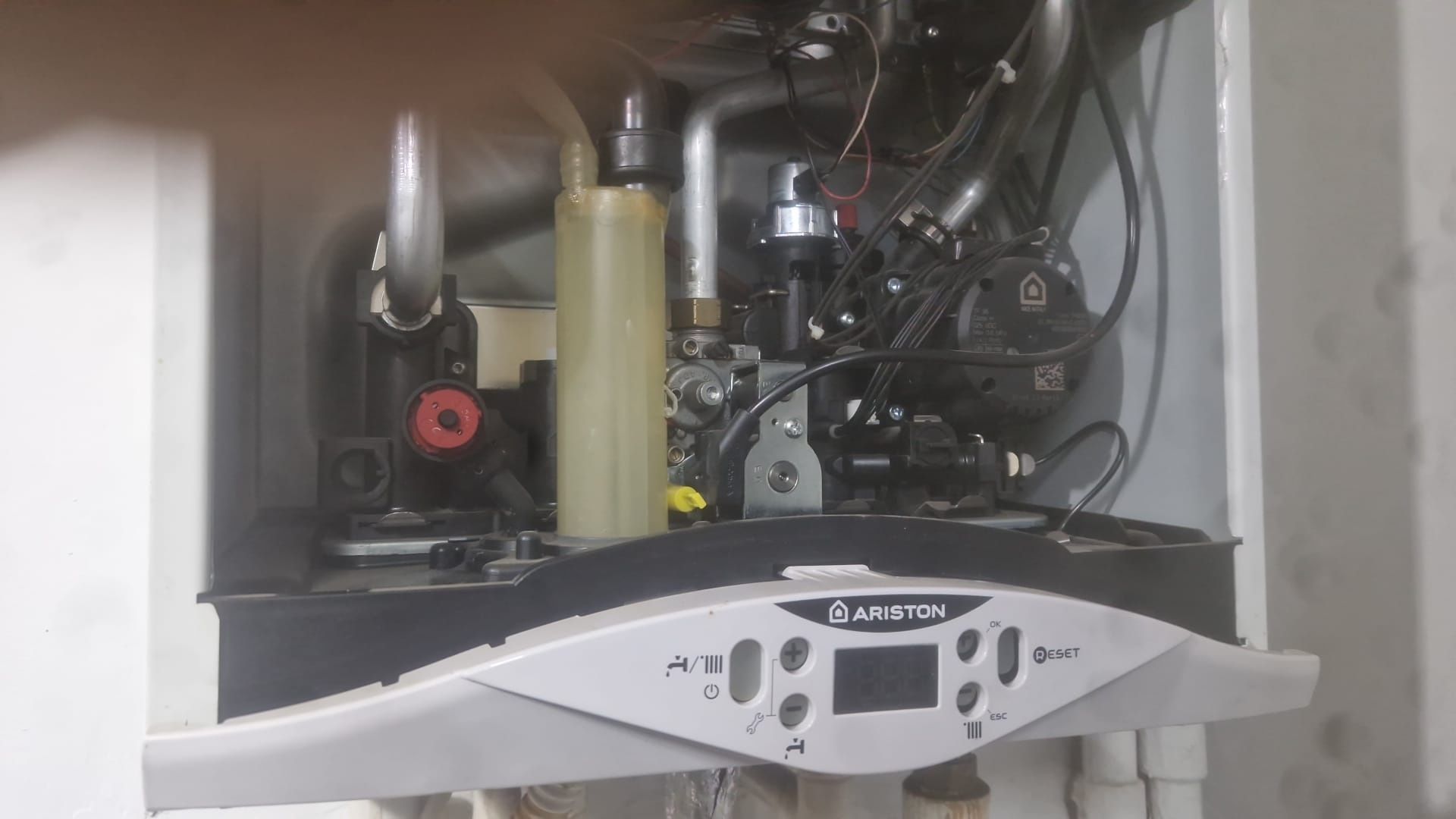Reparatii SI service centrale termice