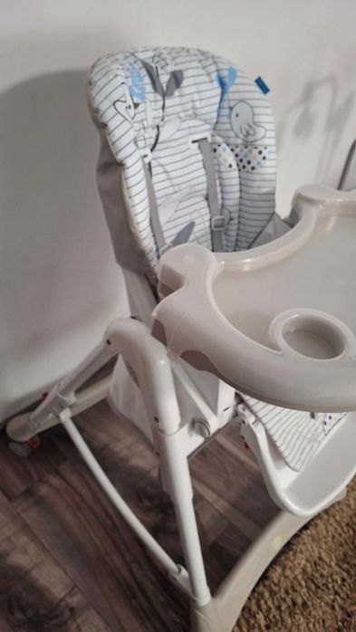 Scaun de masa Baby design