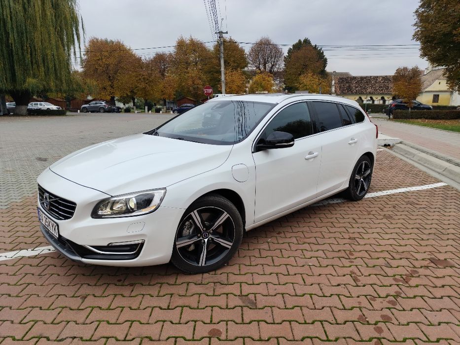 Volvo V60 Plug in hybrid D6 ,an 2013, 256000 km reali,