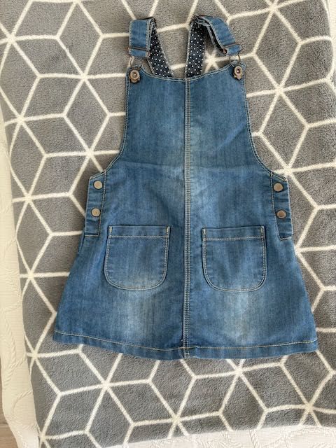 Дрешки за момиче 104 - 110 см.