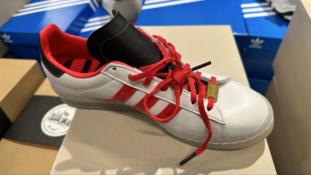 Adidas Campus Howlin Rays originali , noi la cutie ( marime 42 )