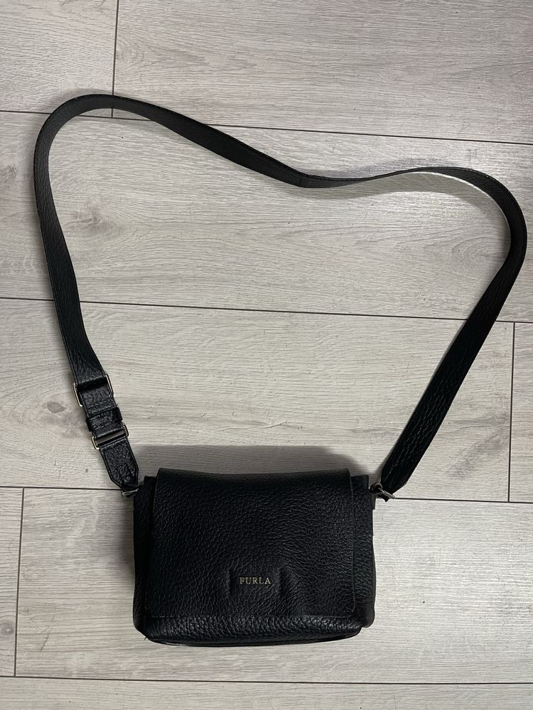 Furla чанта естествена кожа