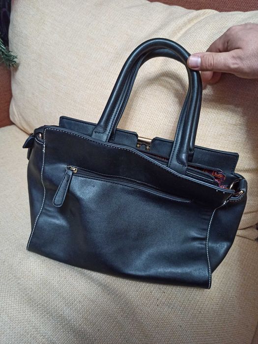 Дамска чанта почти нова