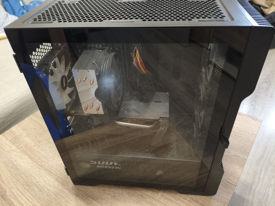 Компютър с i5 / RX 580 / 16GB RAM / SSD – готов за работа и игри