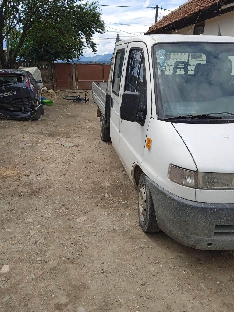 Dezmembrez Fiat Ducato 2.5 motor aspirat  anul 2000