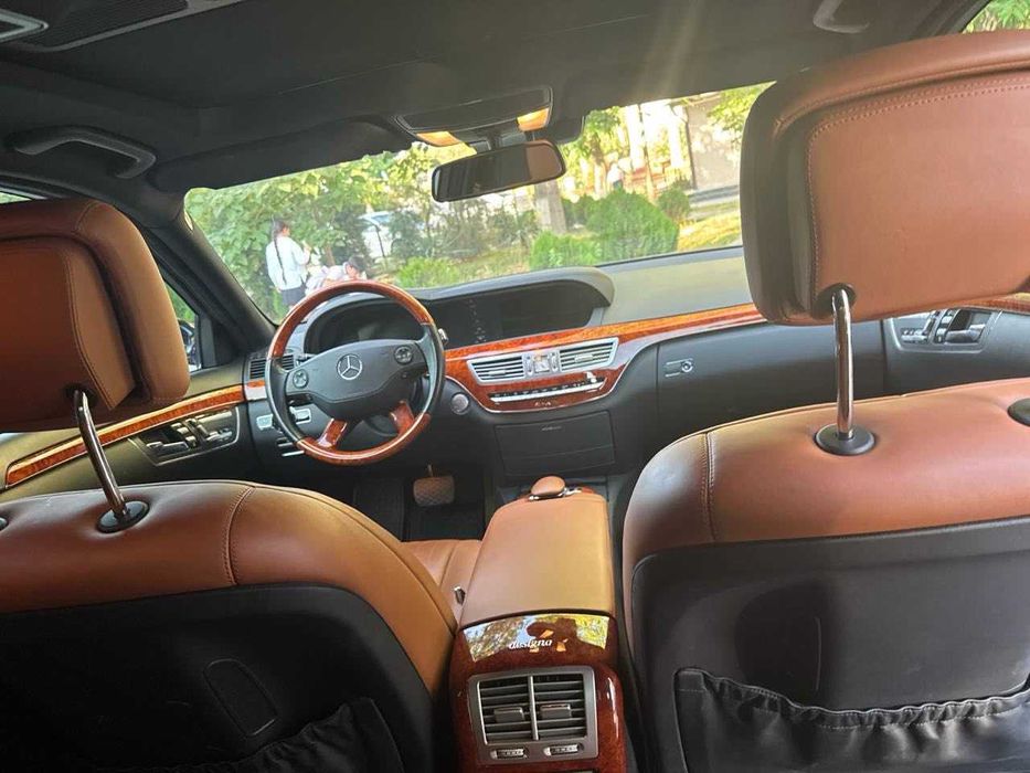 собственник Продает свой мерседес w221 S500