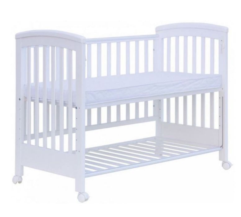 Patut bebe co-sleeping cu laterala culisanta total si roti Treppy