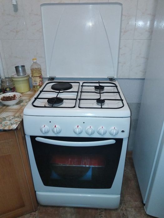 продается газовая плита комбинированная