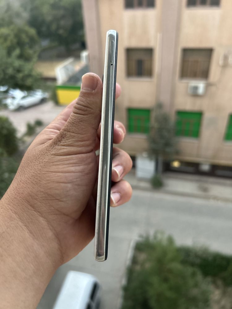 A 32 samsung sotiladi 4/64 gb