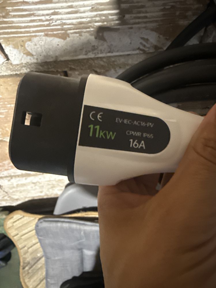 Трифазна зарадна станция за автомобил 11kw WIFI