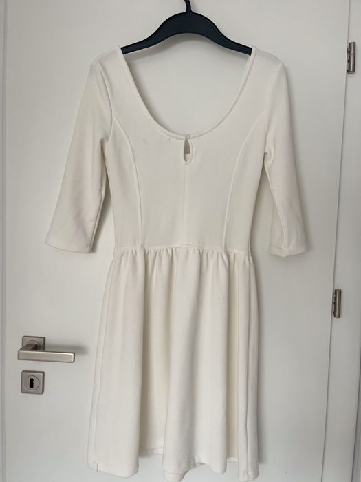 Rochie de vara alba cu mâneci