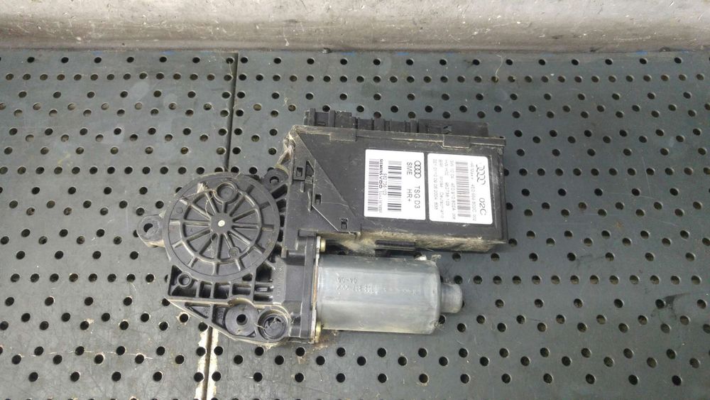 Motoras macara dreapta spate audi a8 d3 4e2 4e8 4e0959802c 4e0910802a 982738103