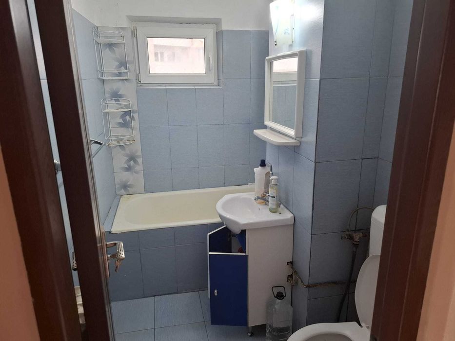 Vand apartament cu 2 camere,mobilat