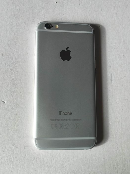 iPhone 6 Silver - перфектен