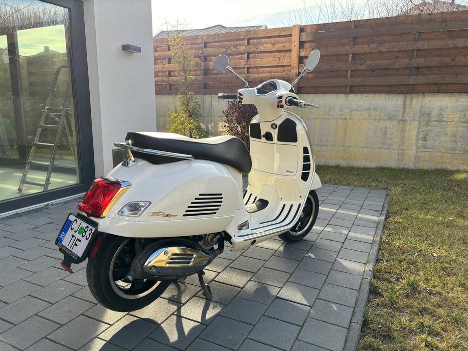 Vespa GTS Super 300 HPE