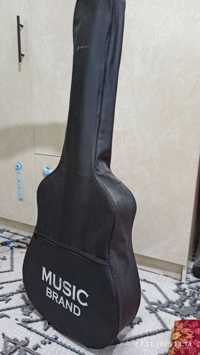 Гитара Joker 41", матовый чёрный цвет, отличное состояние!