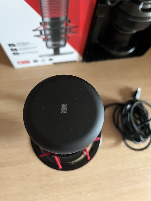 Hyperx quadcast microfon streaming