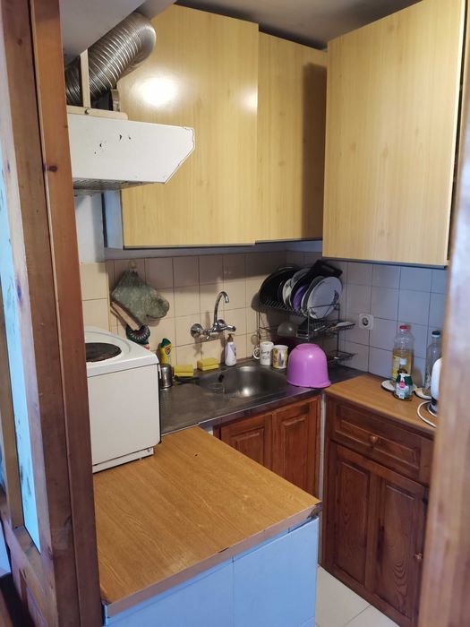 Продавам апартамент до Спортна зала