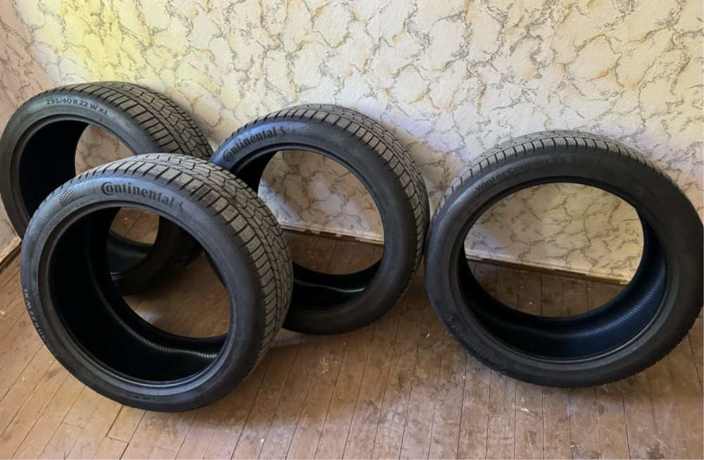 ПРОДАВАМ 295/40/22 Continental ЗИМНИ