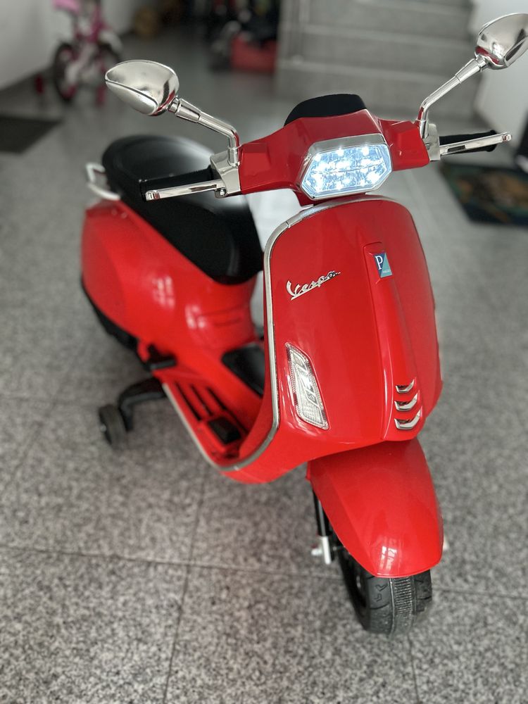 Scuter Vespa copii!
